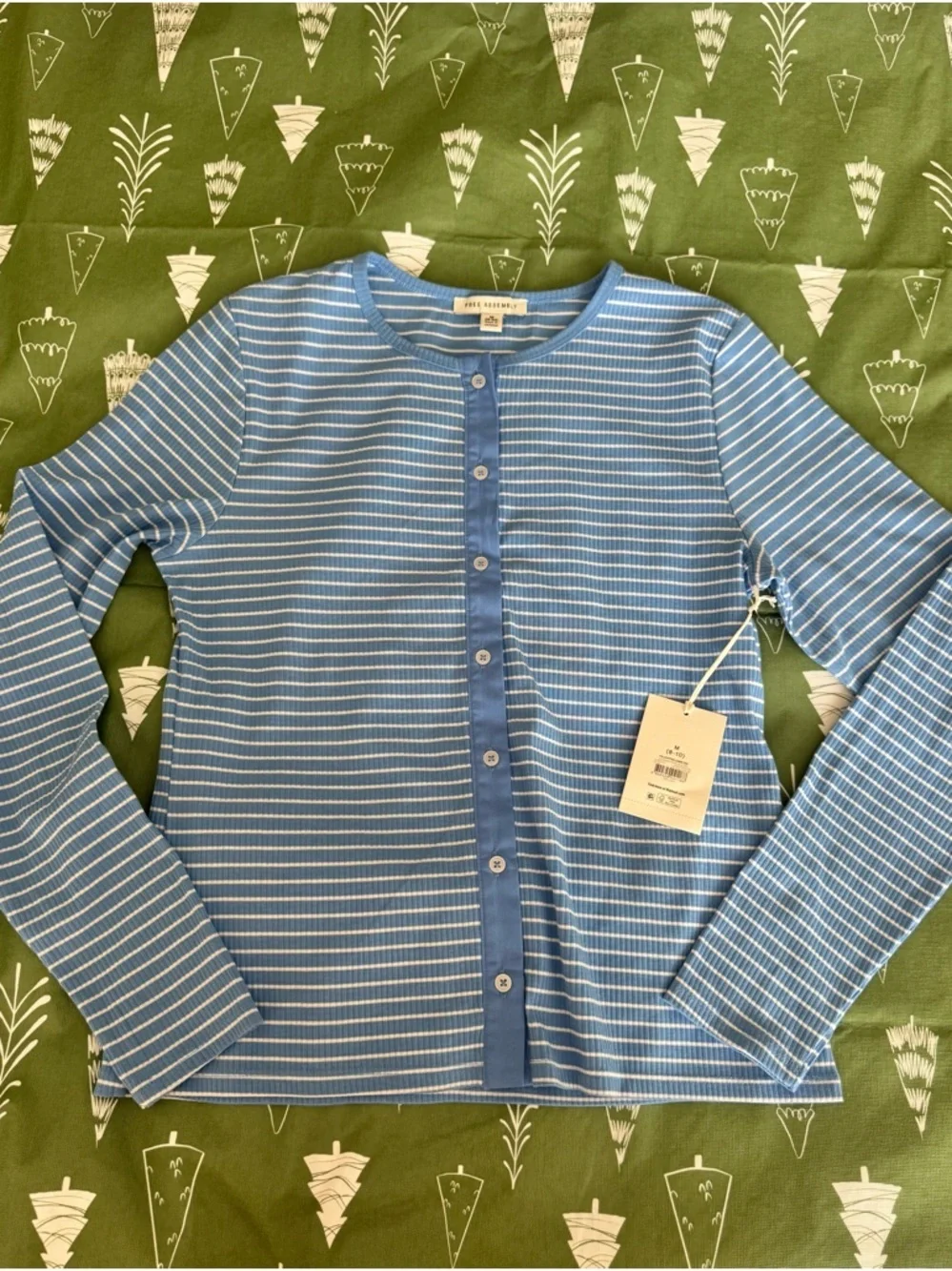 Free Assembly Women's Striped Fitted Cardigan Sweater Blue White Ribbed NWT Med - Picture 3 of 11
